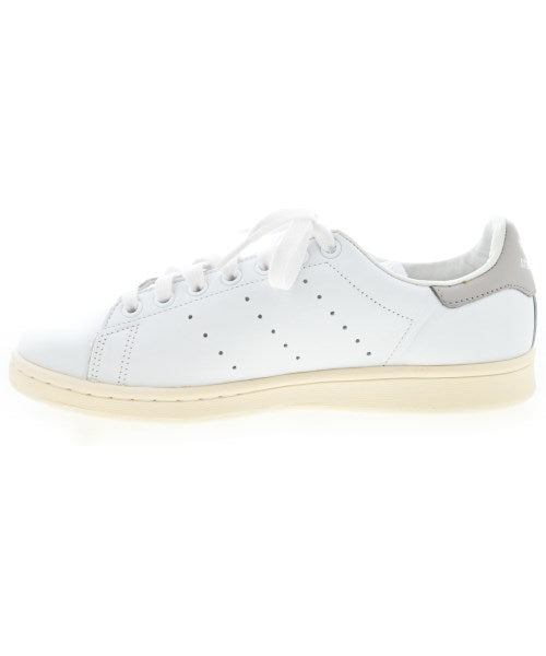 adidas 運動鞋