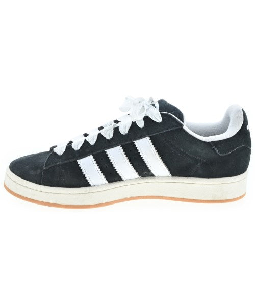 adidas 運動鞋