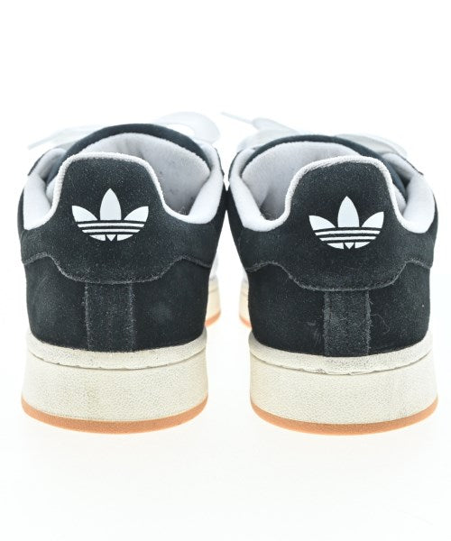 adidas 運動鞋