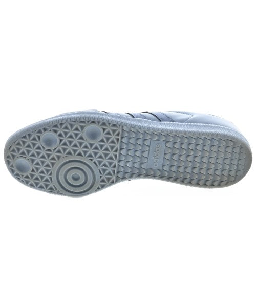 adidas 運動鞋
