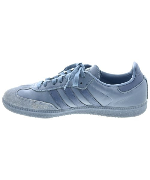 adidas 運動鞋