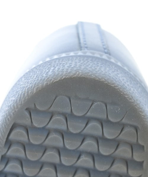 adidas 運動鞋