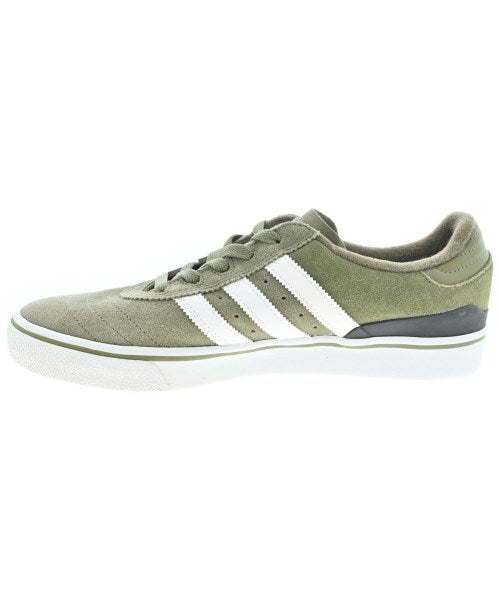 adidas 運動鞋