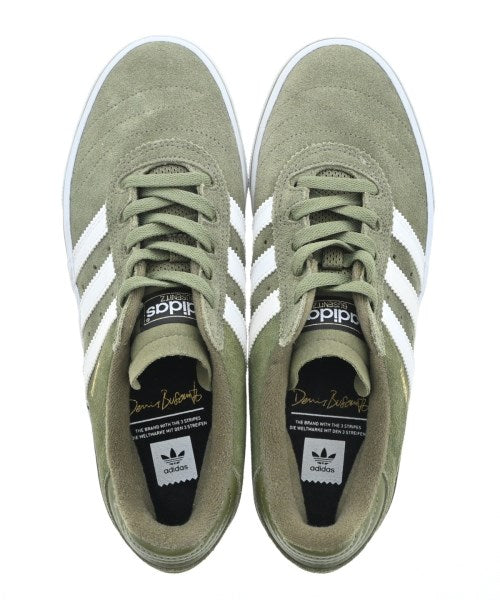 adidas 運動鞋