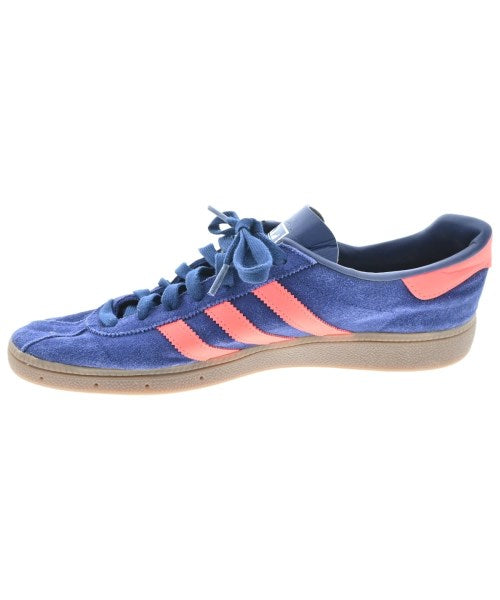 adidas 運動鞋