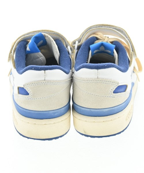 adidas 運動鞋