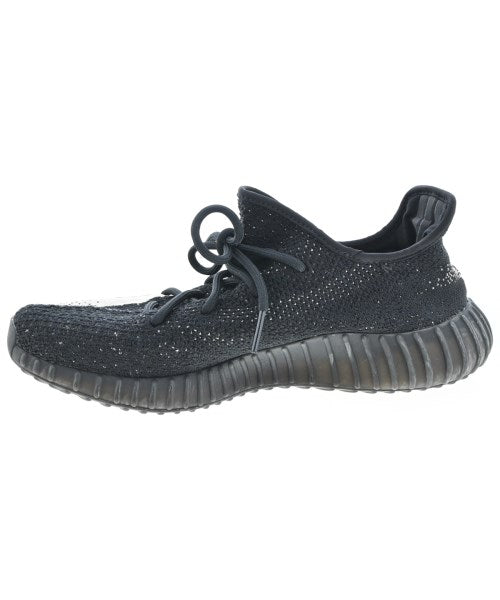 adidas 運動鞋