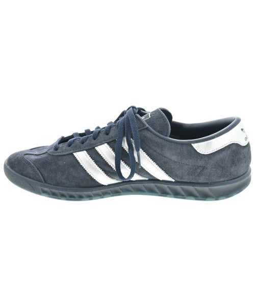 adidas 運動鞋