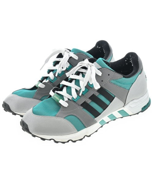 adidas 運動鞋