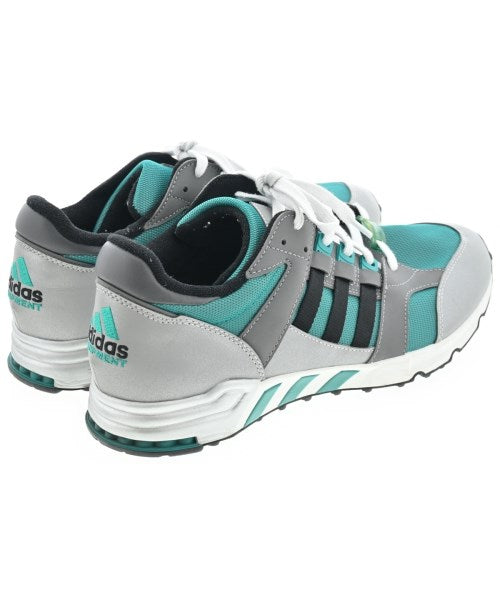 adidas 運動鞋