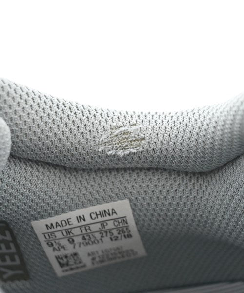 adidas 運動鞋