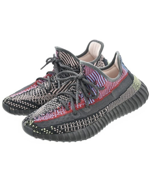 adidas 運動鞋