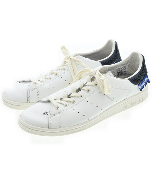 adidas 運動鞋