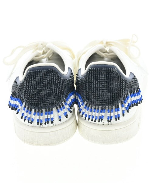 adidas 運動鞋
