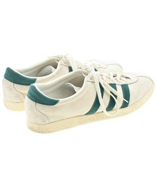 adidas 運動鞋