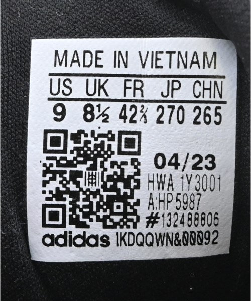 adidas 運動鞋