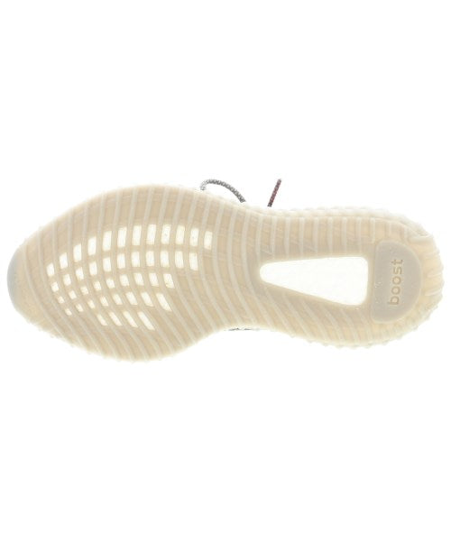 adidas 運動鞋