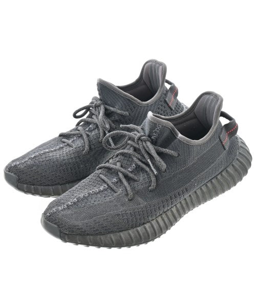 adidas 運動鞋
