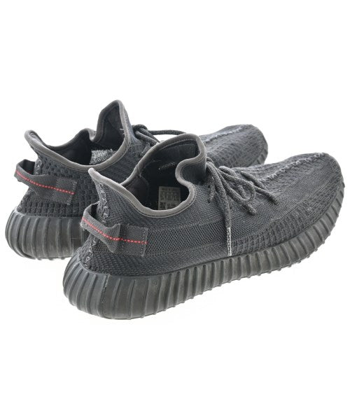 adidas 運動鞋