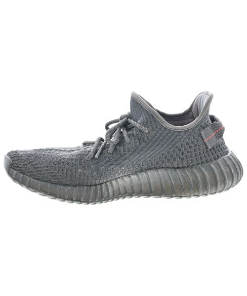adidas 運動鞋