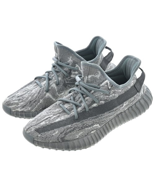 adidas 運動鞋