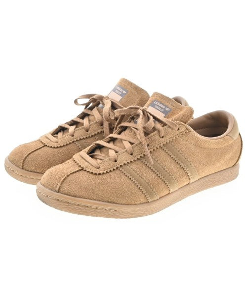 adidas 運動鞋