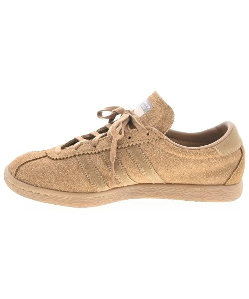 adidas 運動鞋