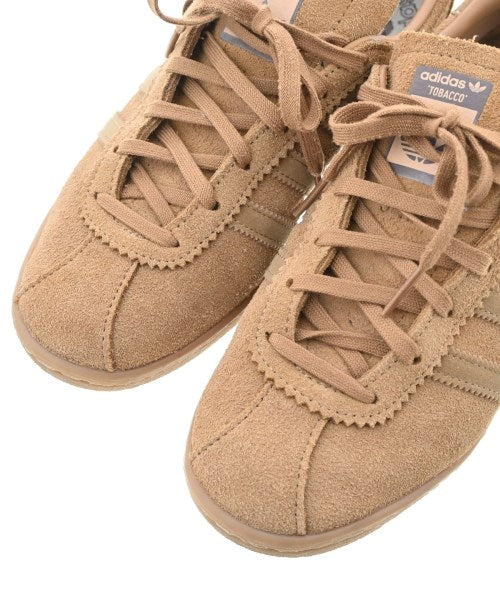 adidas 運動鞋