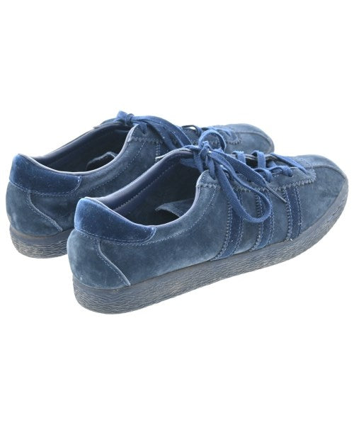 adidas 運動鞋