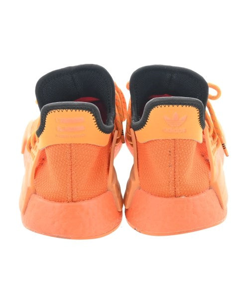 adidas 運動鞋