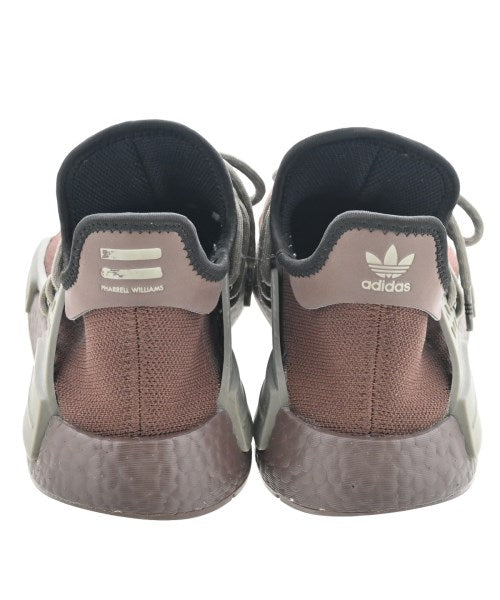 adidas 運動鞋