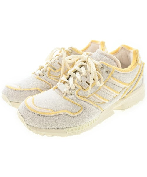adidas 運動鞋