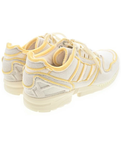 adidas 運動鞋