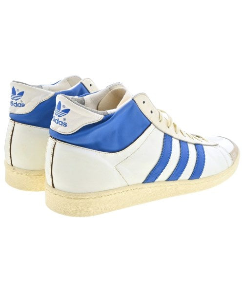 adidas 運動鞋