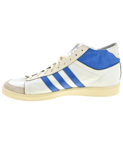 adidas 運動鞋