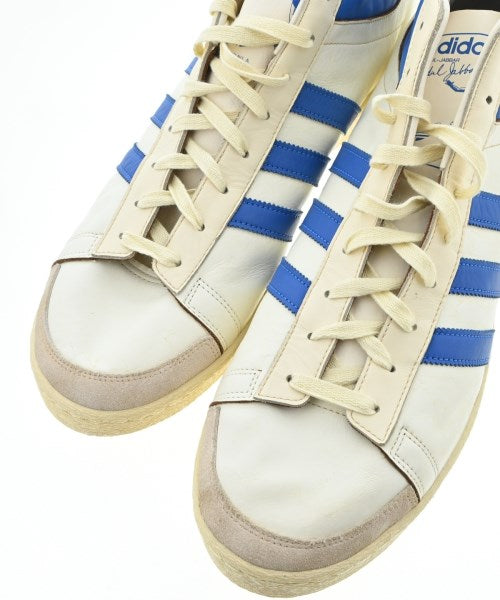 adidas 運動鞋