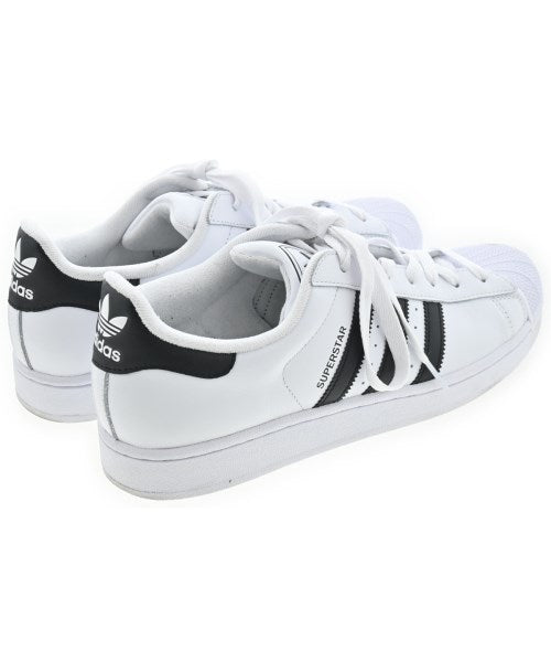 adidas 運動鞋