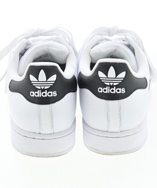 adidas 運動鞋