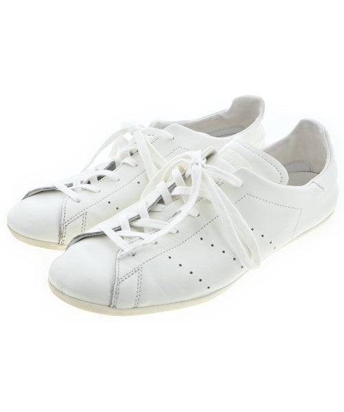adidas 運動鞋