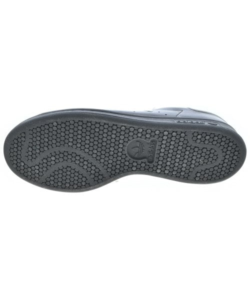 adidas 運動鞋