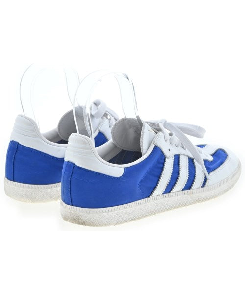 adidas 運動鞋