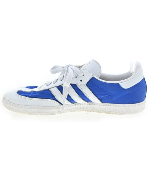 adidas 運動鞋