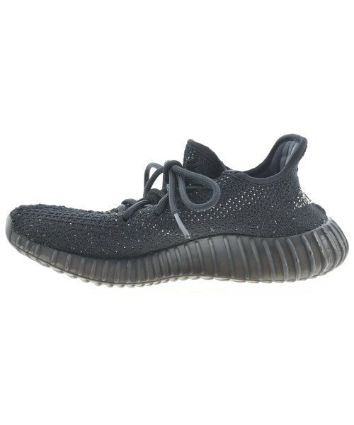 adidas 運動鞋