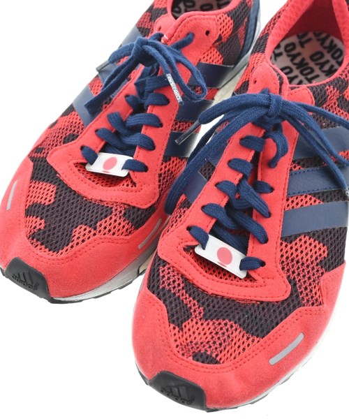 adidas 運動鞋