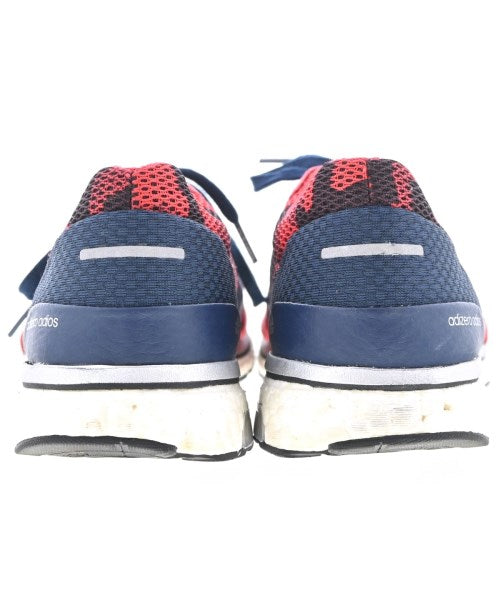 adidas 運動鞋