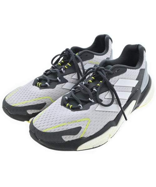 adidas 運動鞋