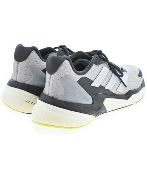 adidas 運動鞋