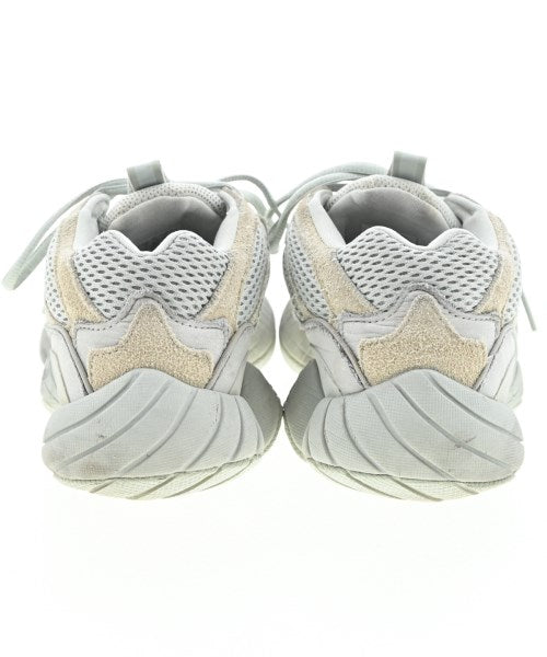 adidas 運動鞋