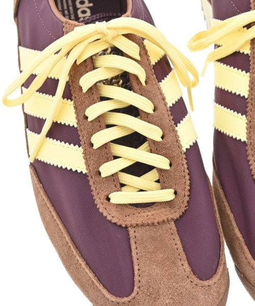 adidas 運動鞋