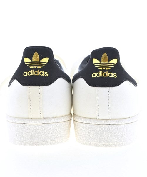 adidas 運動鞋